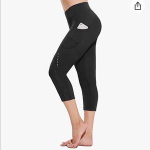 Baleaf Women’s Padded Bike Pants (3/4 length) Size XL - worn once